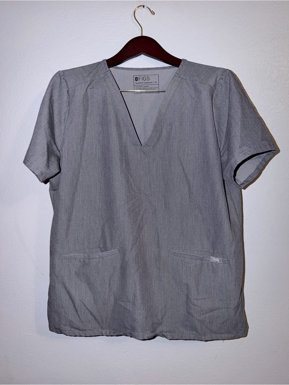 Fits Set - top, XL - bottoms, L